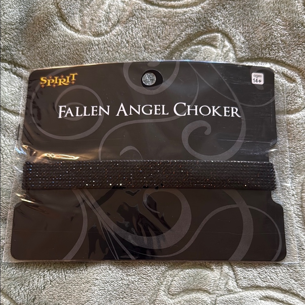 Spirit Fallen Angel Choker